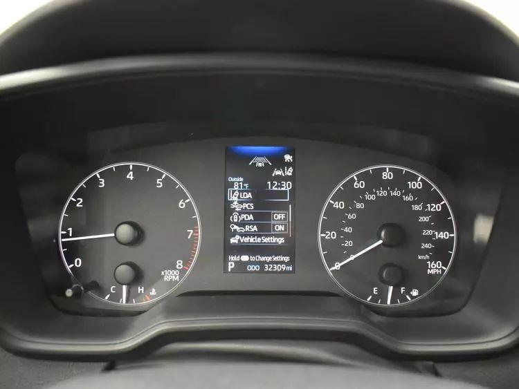 2024 Toyota Corolla LE Sedan 4D photo