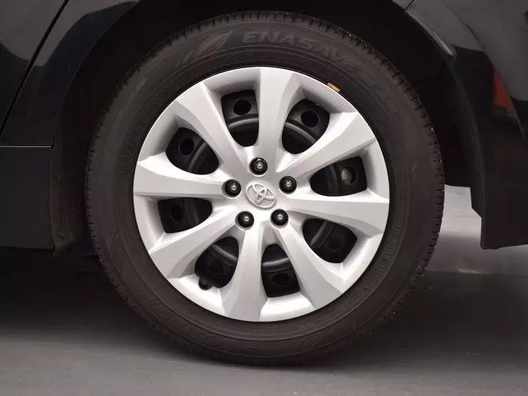 2024 Toyota Corolla LE Sedan 4D photo