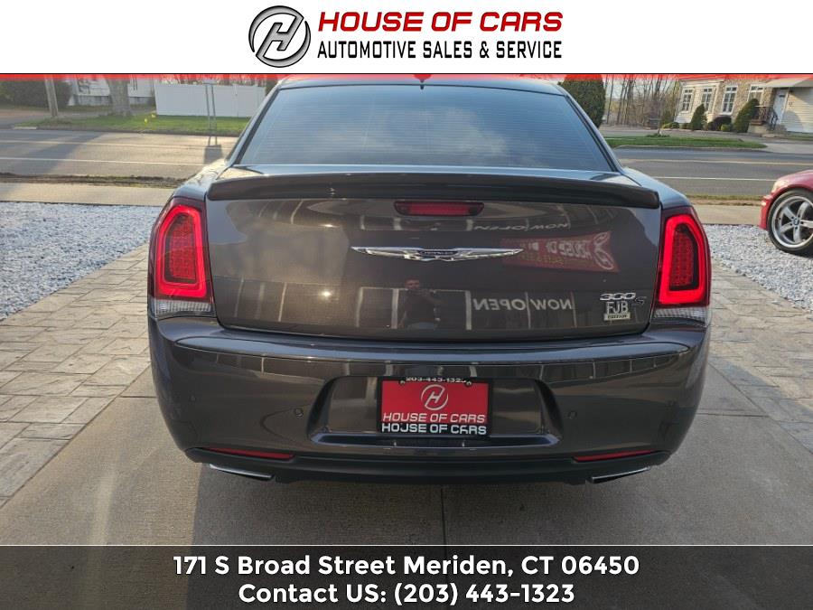 2018 Chrysler 300 300S RWD photo