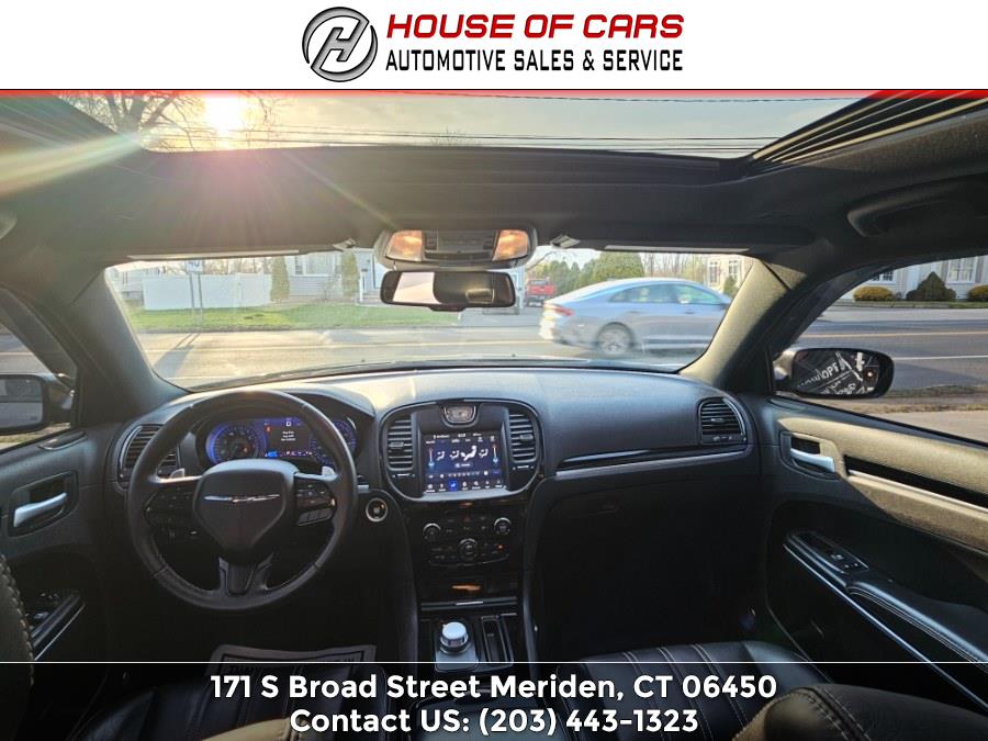 2018 Chrysler 300 300S RWD photo