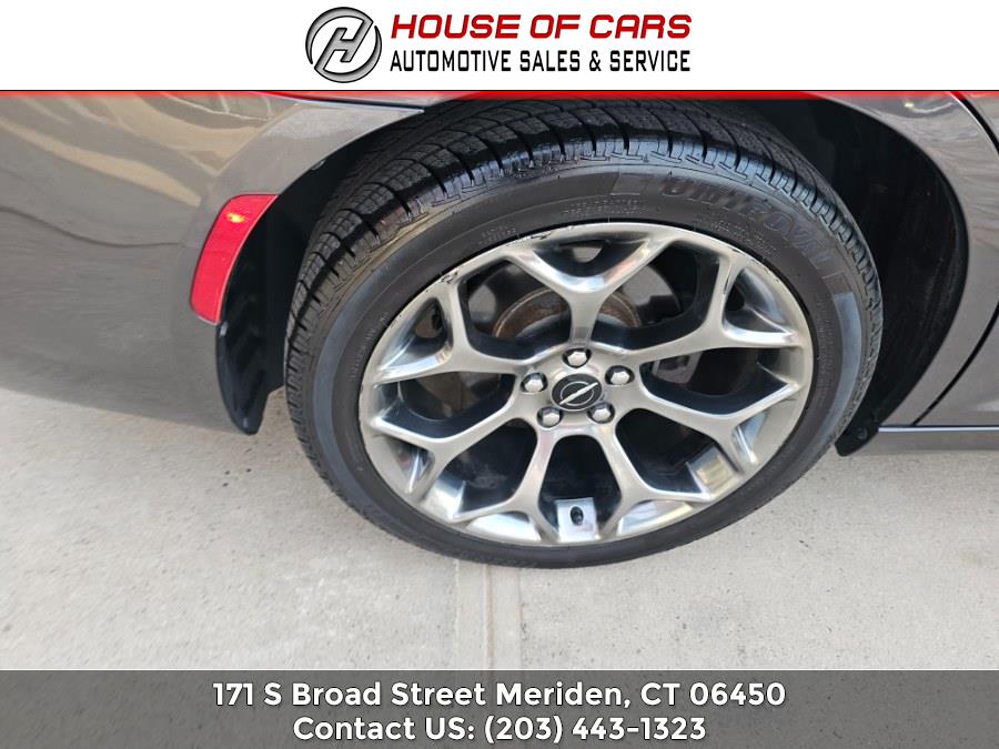 2018 Chrysler 300 300S RWD photo