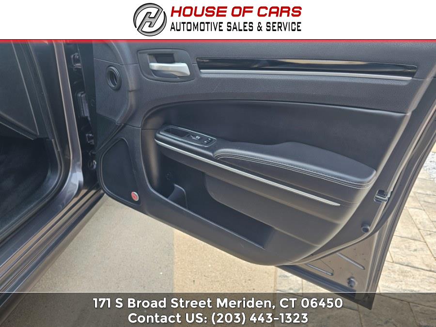 2018 Chrysler 300 300S RWD photo