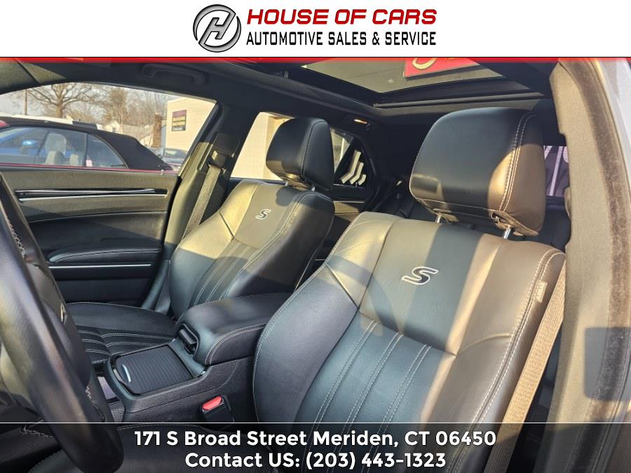 2018 Chrysler 300 300S RWD photo