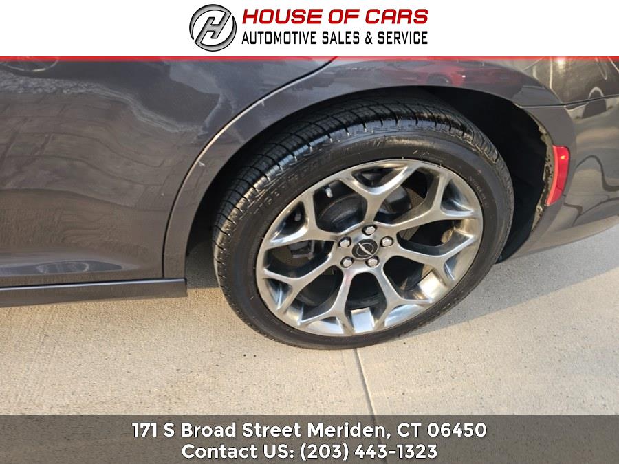 2018 Chrysler 300 300S RWD photo