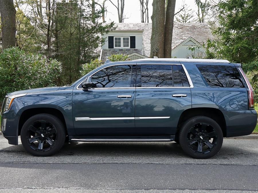 2019 Cadillac Escalade Luxury photo