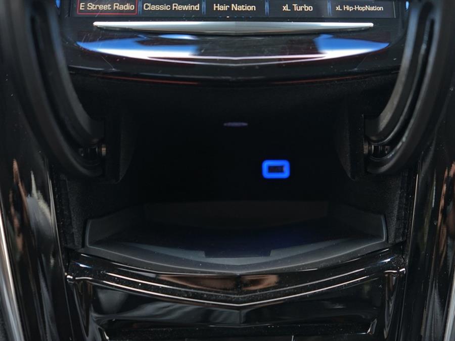 2019 Cadillac Escalade Luxury photo