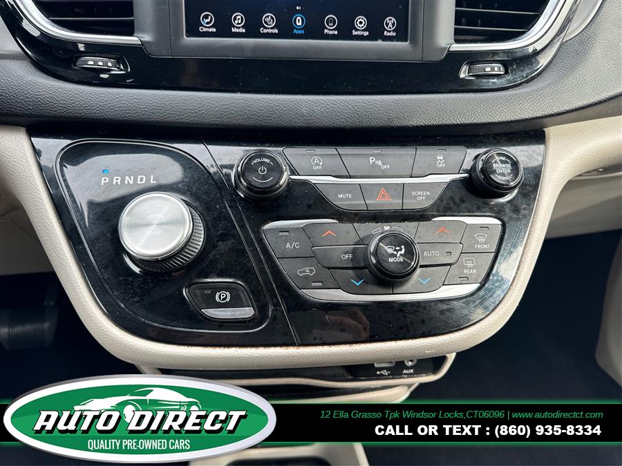 2020 Chrysler Pacifica Touring L FWD photo