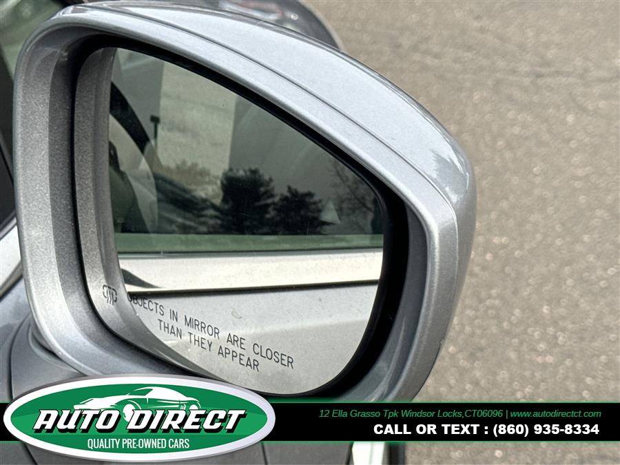 2020 Chrysler Pacifica Touring L FWD photo
