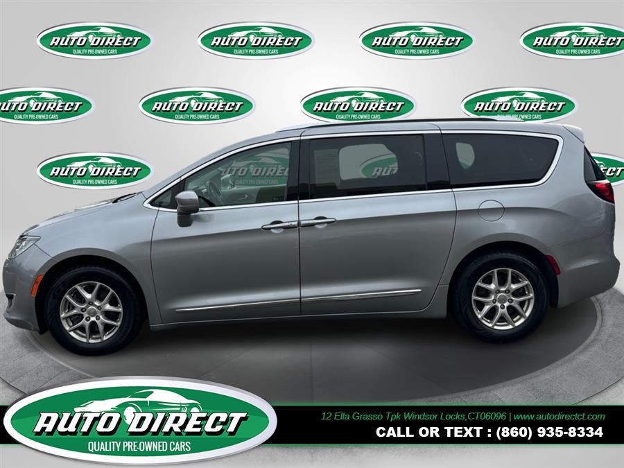 2020 Chrysler Pacifica Touring L FWD photo