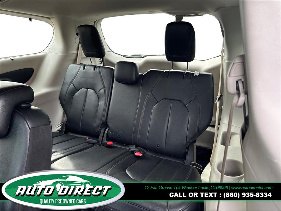 2020 Chrysler Pacifica Touring L FWD photo