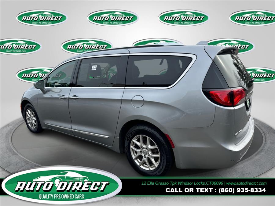 2020 Chrysler Pacifica Touring L FWD photo