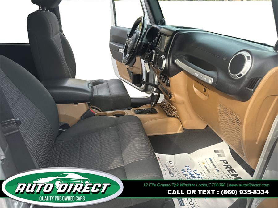 2011 Jeep Wrangler Sahara photo