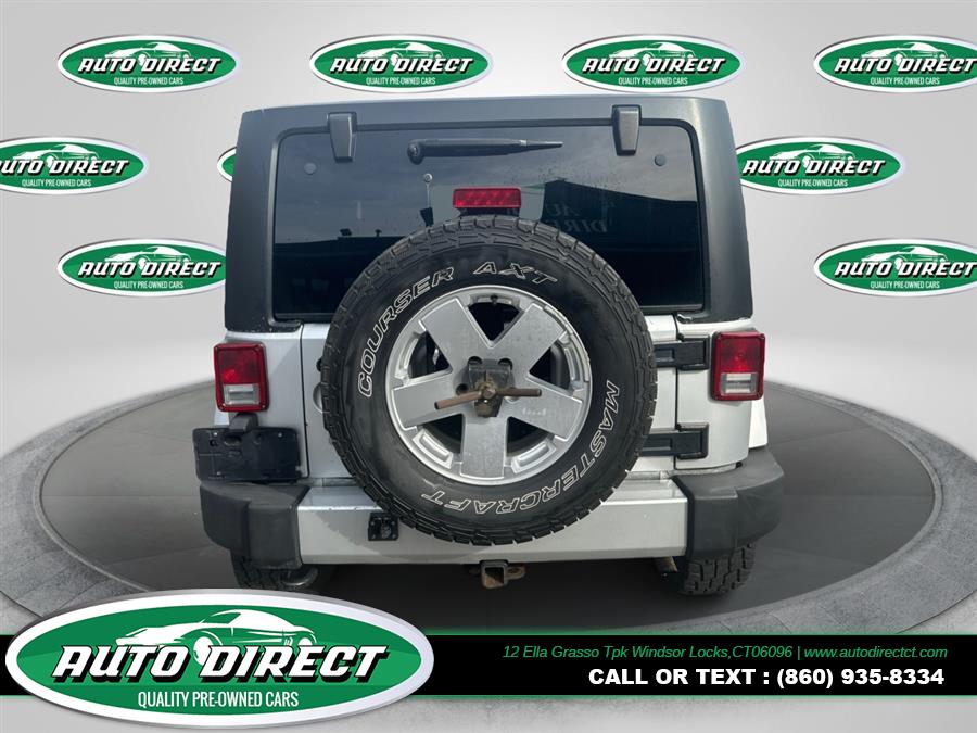 2011 Jeep Wrangler Sahara photo