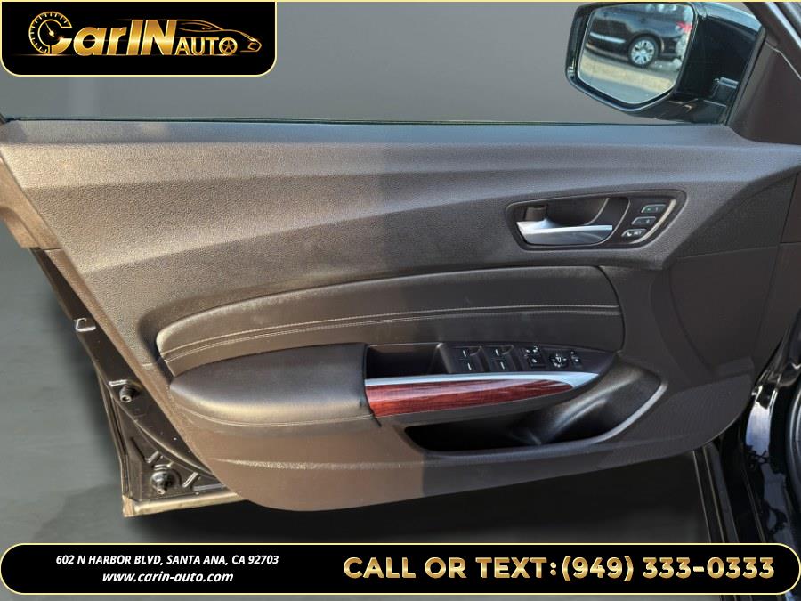 2015 Acura TLX 4dr Sdn FWD V6 photo