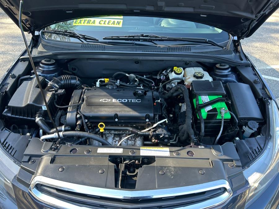 2015 Chevrolet Cruze 4dr Sdn Auto LS photo