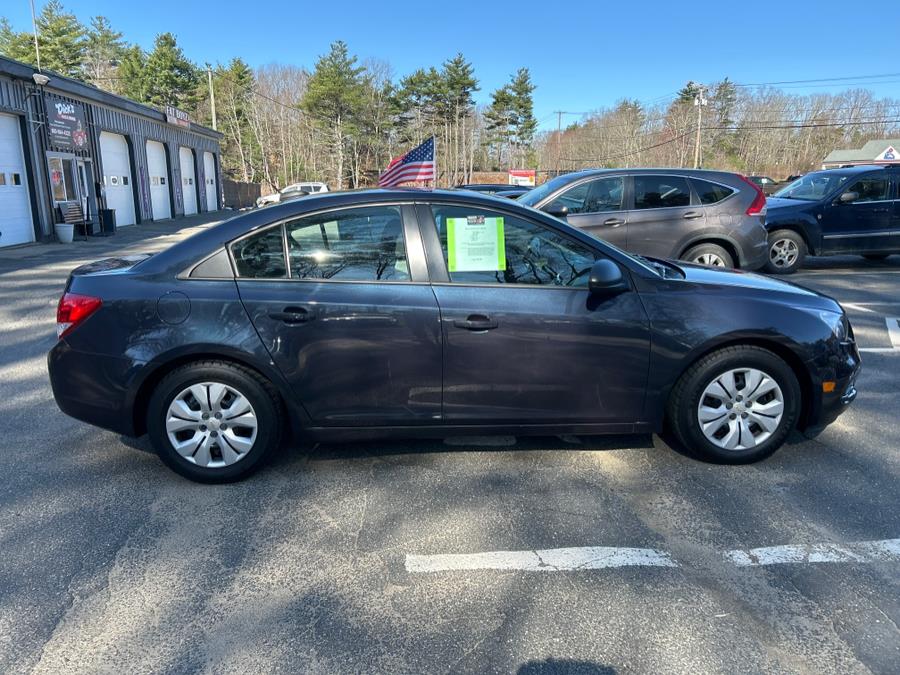 2015 Chevrolet Cruze 4dr Sdn Auto LS photo