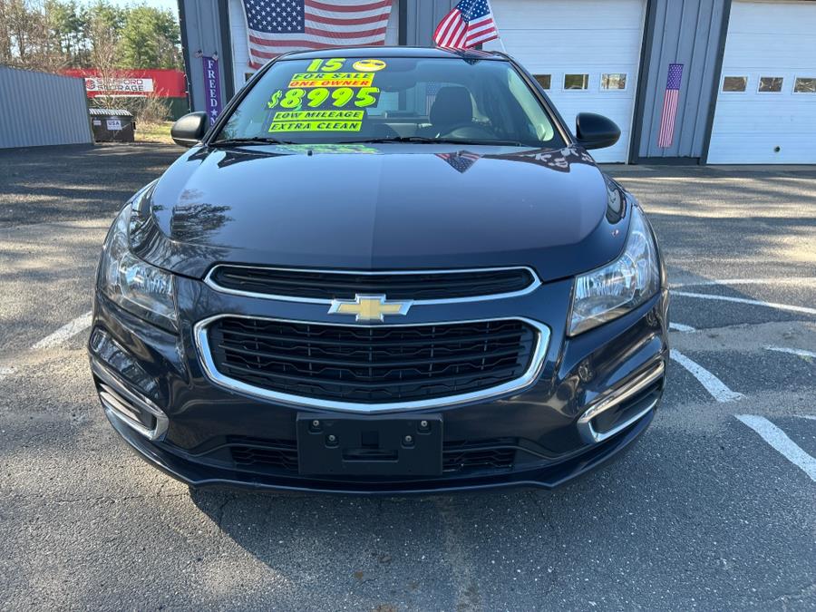 2015 Chevrolet Cruze 4dr Sdn Auto LS photo