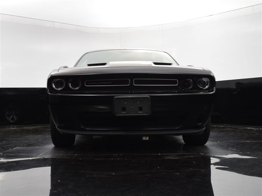 2022 Dodge Challenger SXT photo