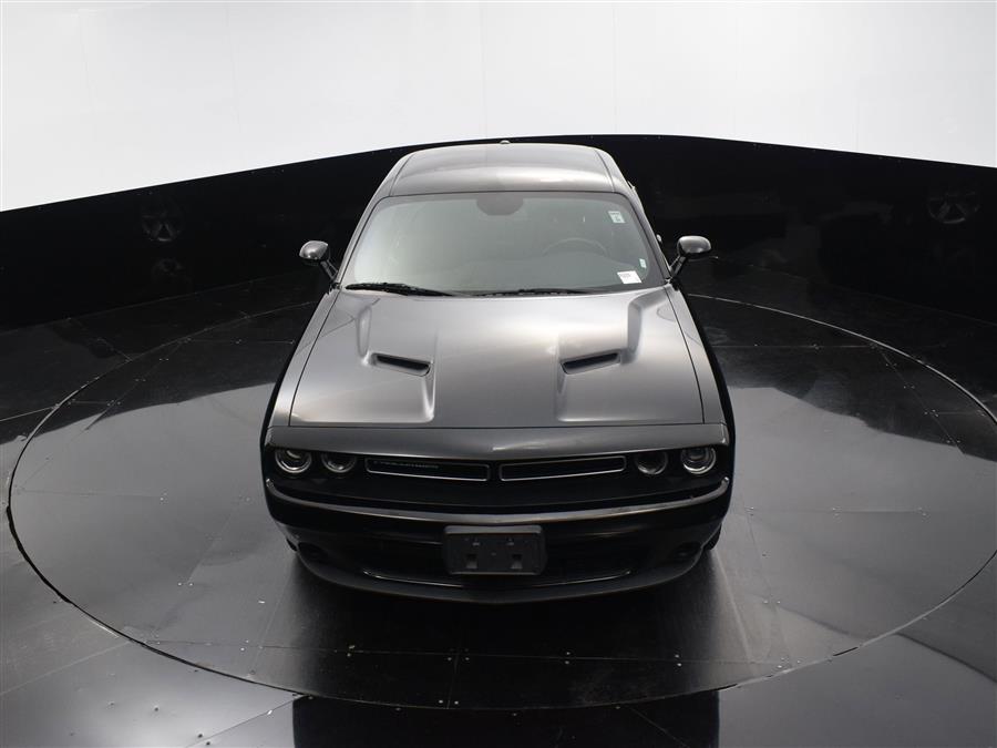 2022 Dodge Challenger SXT photo