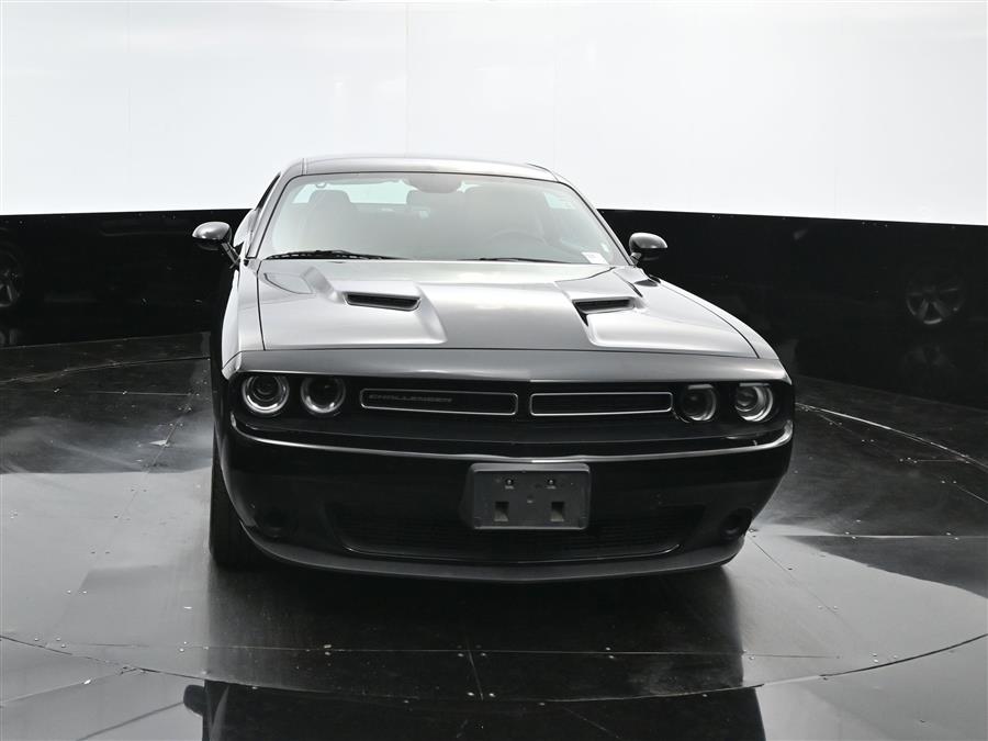 2022 Dodge Challenger SXT photo