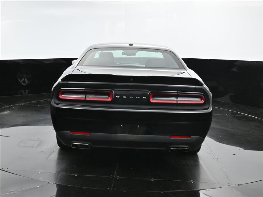 2022 Dodge Challenger SXT photo