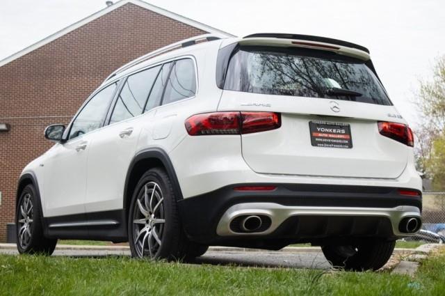 2023 Mercedes-Benz GLB AMG GLB 35 photo