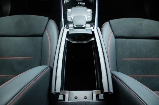 2023 Mercedes-Benz GLB AMG GLB 35 photo
