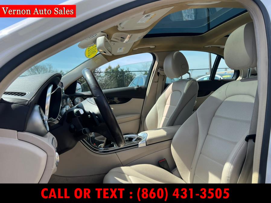 2015 Mercedes-Benz C-Class 4dr Sdn C 300 Luxury 4MATIC photo