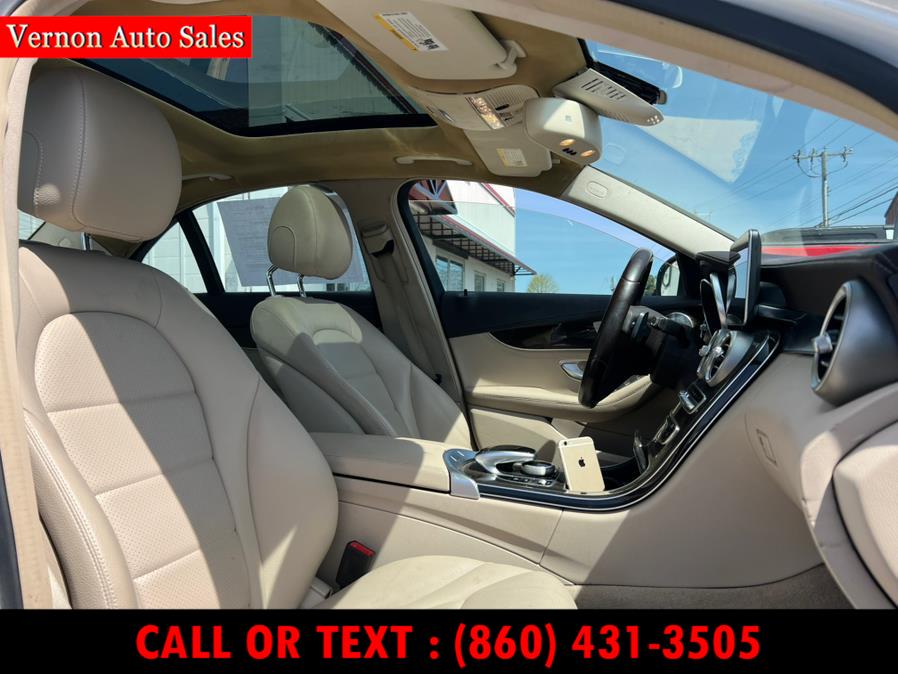 2015 Mercedes-Benz C-Class 4dr Sdn C 300 Luxury 4MATIC photo
