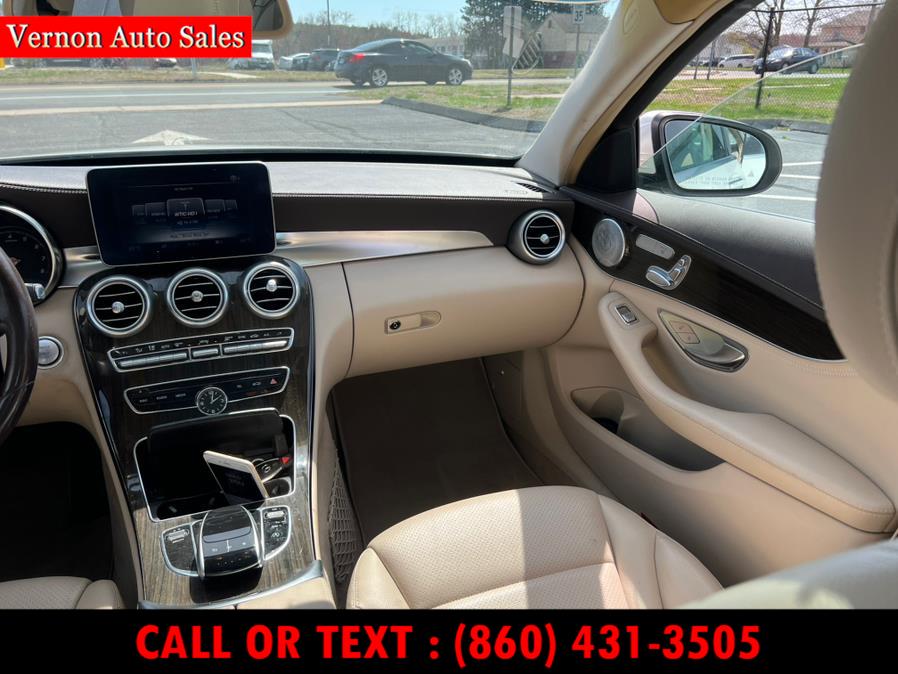 2015 Mercedes-Benz C-Class 4dr Sdn C 300 Luxury 4MATIC photo