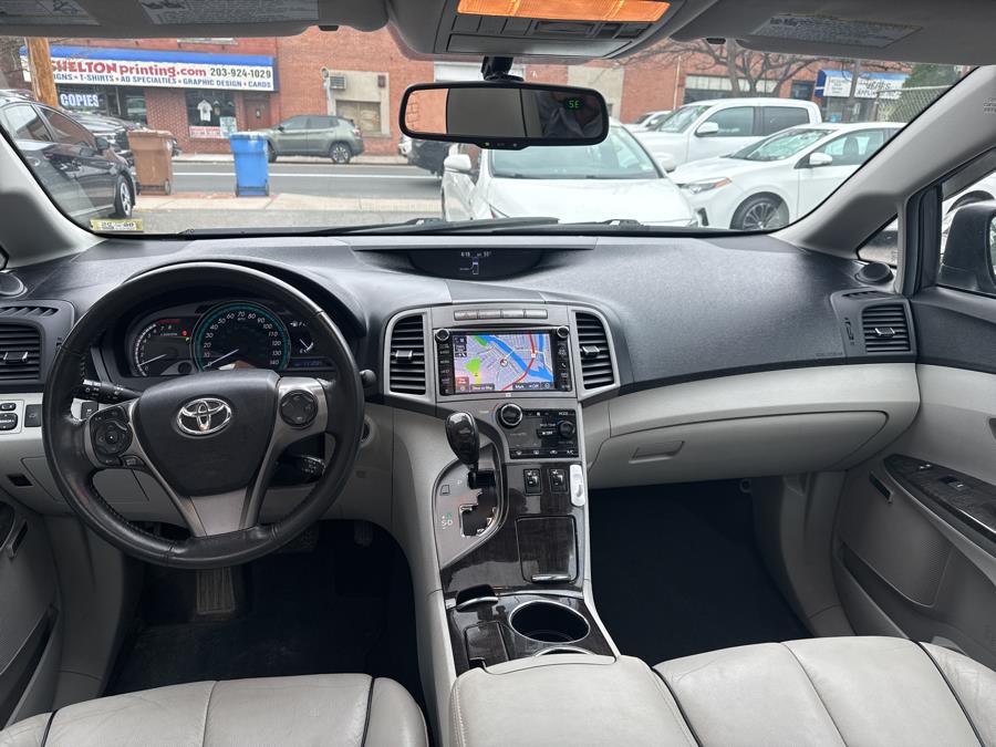 2013 Toyota Venza LE photo