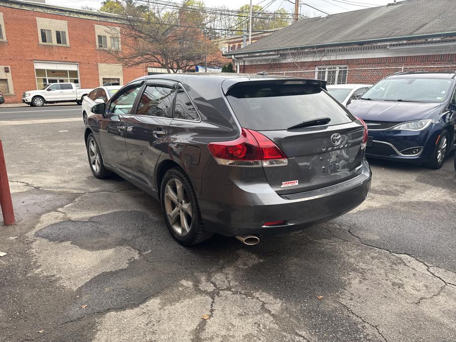 2013 Toyota Venza LE photo