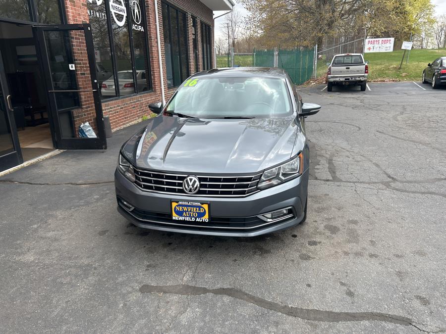 2016 Volkswagen Passat 4dr Sdn 1.8T Auto SE PZEV photo