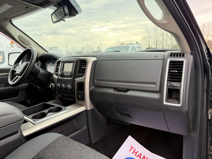 2015 RAM 1500 4WD Quad Cab 140.5