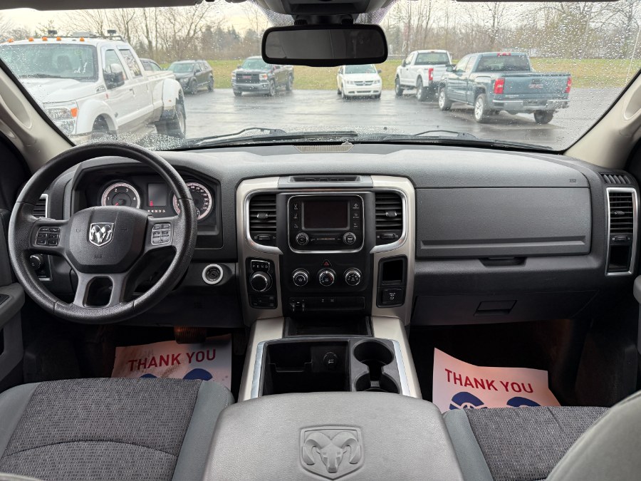 2015 RAM 1500 4WD Quad Cab 140.5