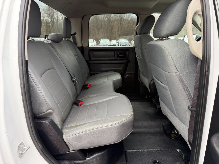 2016 RAM 1500 4WD Crew Cab 140.5
