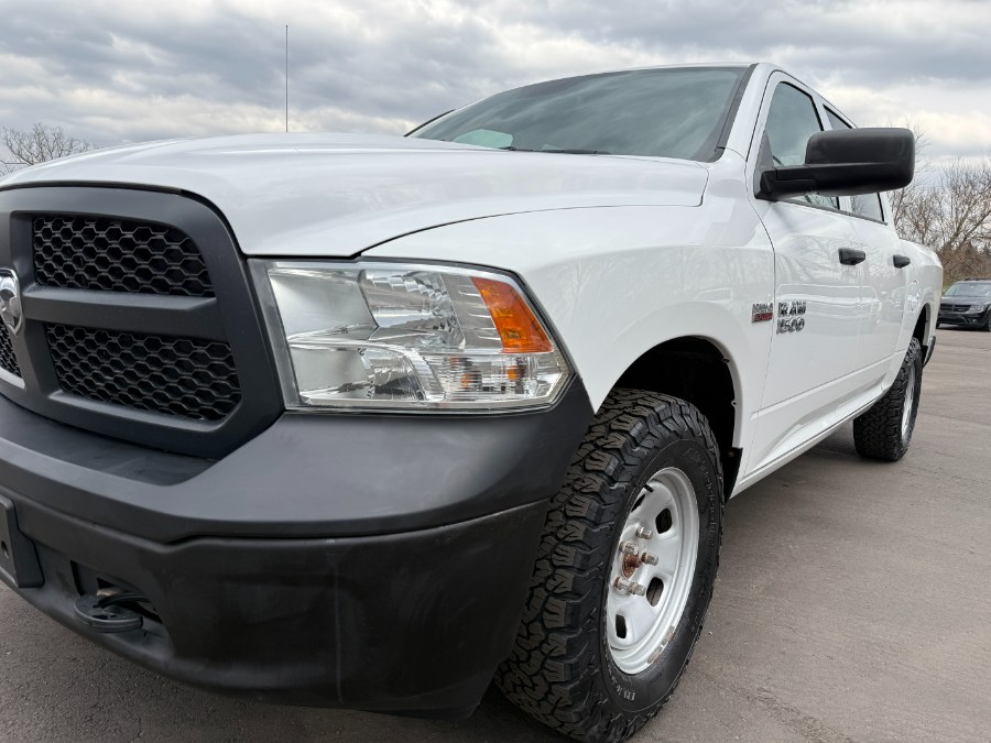 2016 RAM 1500 4WD Crew Cab 140.5