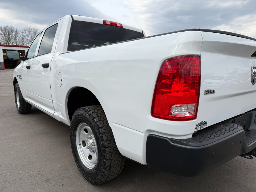 2016 RAM 1500 4WD Crew Cab 140.5