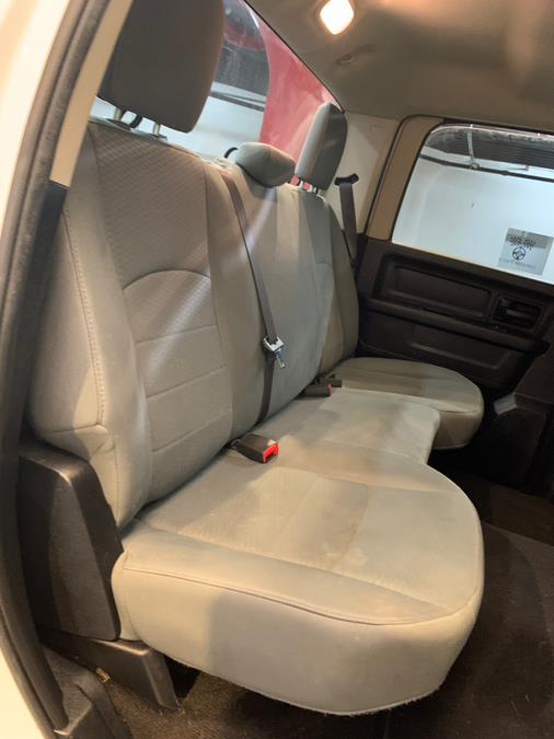 2017 RAM 1500 Express 4x4 Crew Cab 5''7