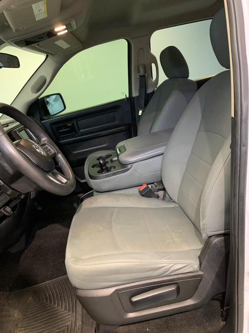 2017 RAM 1500 Express 4x4 Crew Cab 5''7