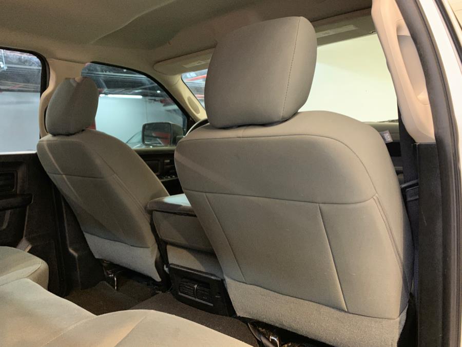 2017 RAM 1500 Express 4x4 Crew Cab 5''7