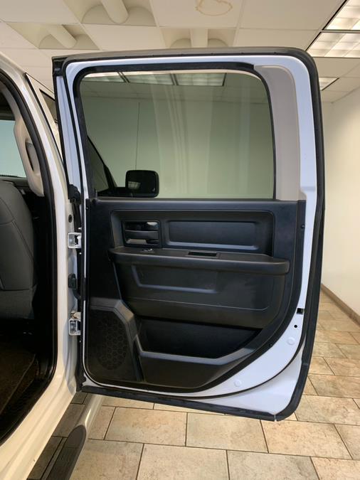 2017 RAM 1500 Express 4x4 Crew Cab 5''7