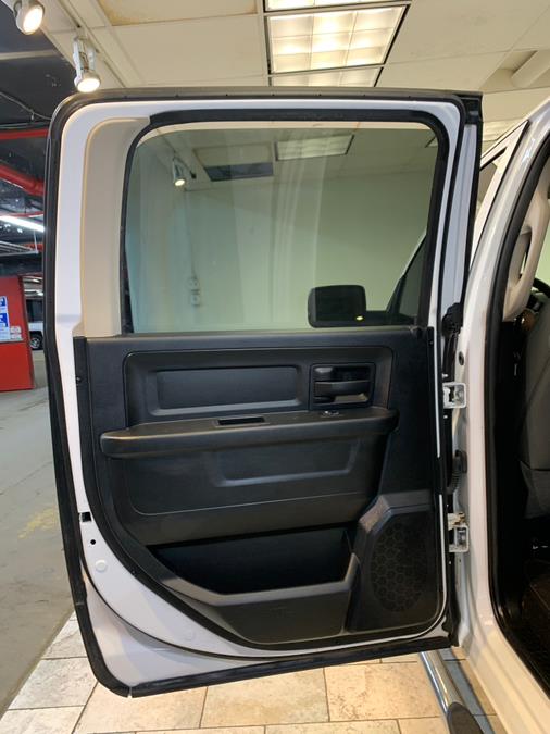 2017 RAM 1500 Express 4x4 Crew Cab 5''7