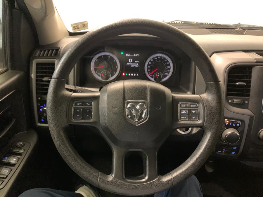 2017 RAM 1500 Express 4x4 Crew Cab 5''7