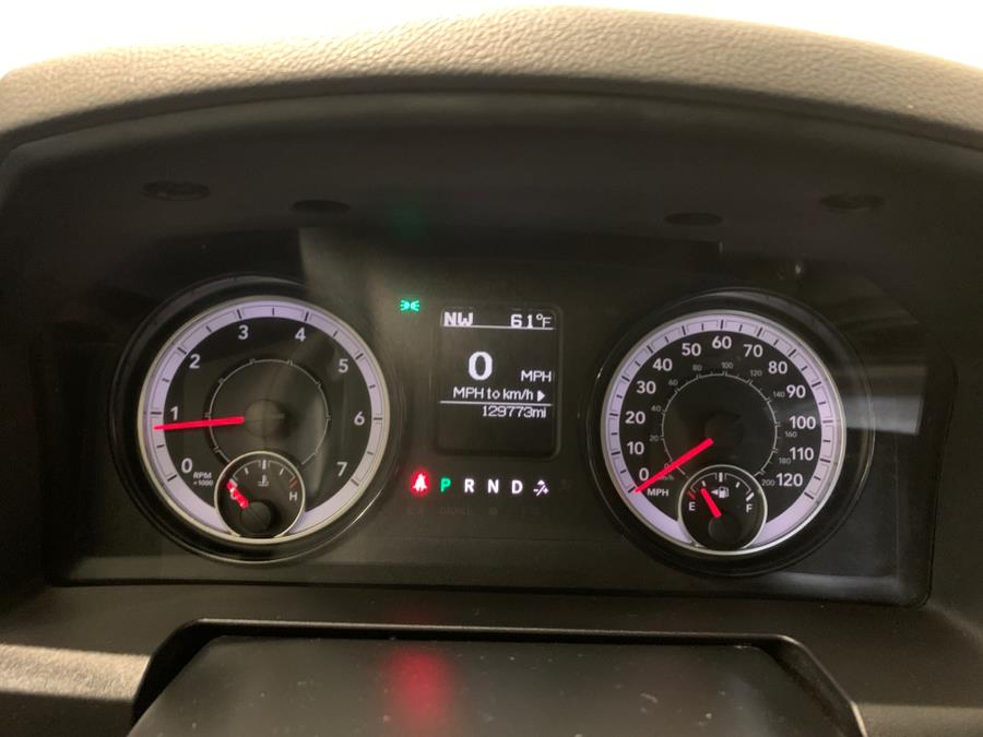 2017 RAM 1500 Express 4x4 Crew Cab 5''7
