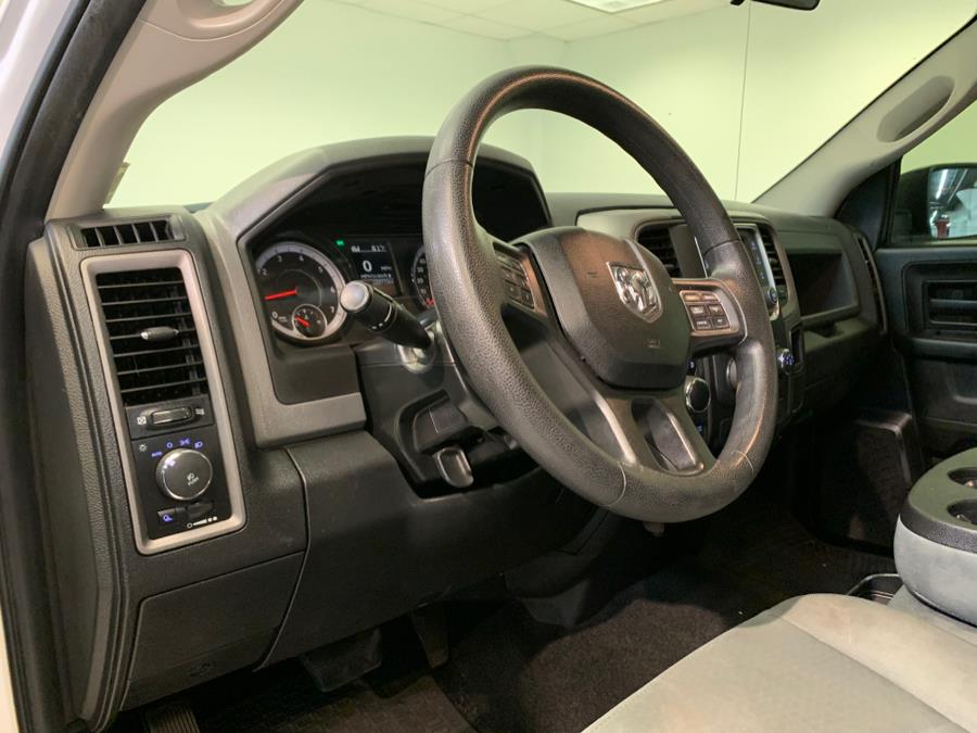 2017 RAM 1500 Express 4x4 Crew Cab 5''7