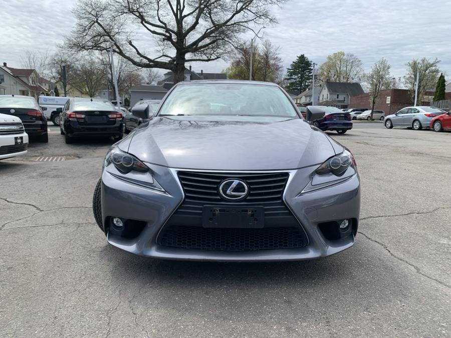 2016 Lexus IS 300 photo