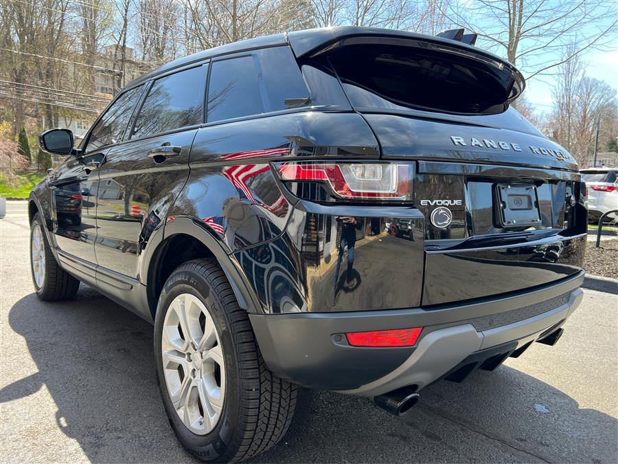 2019 Land Rover Range Rover Evoque 5 Door SE Premium photo