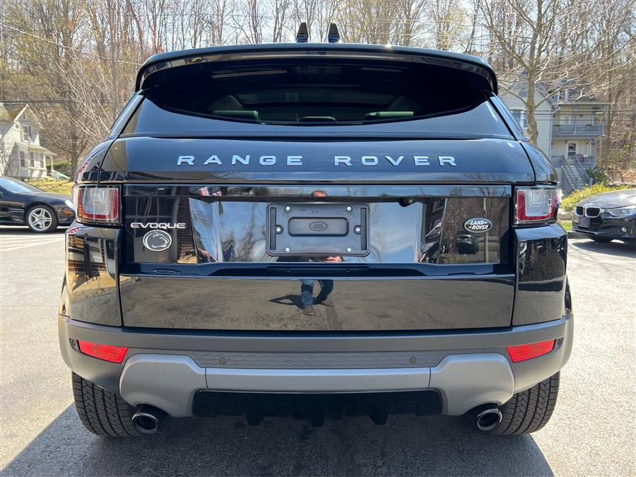 2019 Land Rover Range Rover Evoque 5 Door SE Premium photo