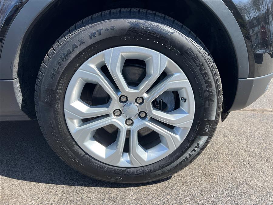 2019 Land Rover Range Rover Evoque 5 Door SE Premium photo